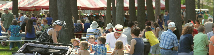 Crowds line up for meals at the NMC Barbecue