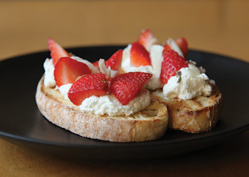 Strawberry toast